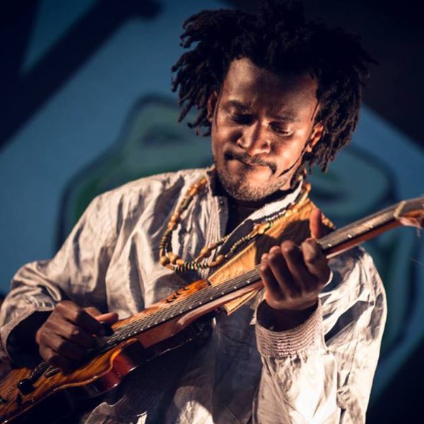 Learning Congolese Guitar