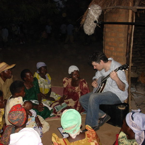 WATCH: Béla Fleck and Toumani Diabaté in “Nashville”