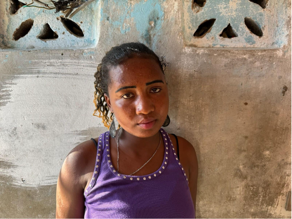 Bonita, tsapiky singer in the band Mahapoteke - Tuléar, March 2024