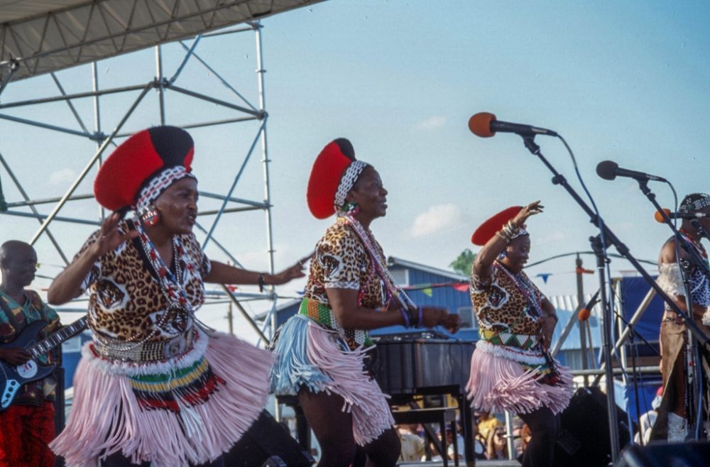 Mahotella Queens, New Orleans (Eyre 1990)